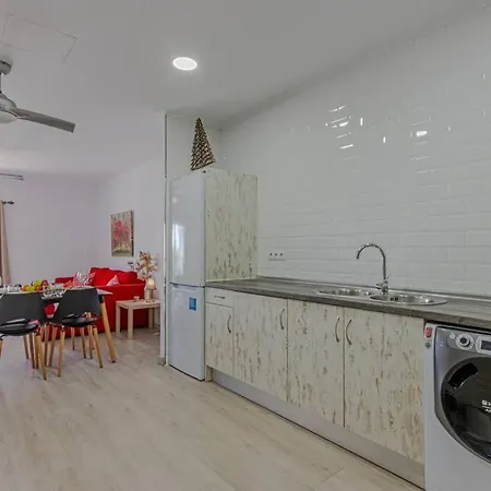 Apartamento Benalroma Spacious 50 Mt From The Benalmádena