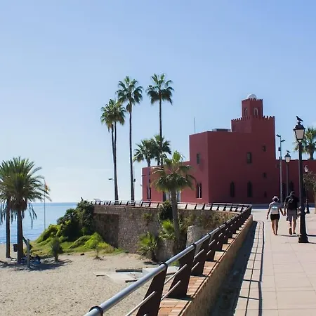 Apartamento Benalroma Spacious 50 Mt From The
